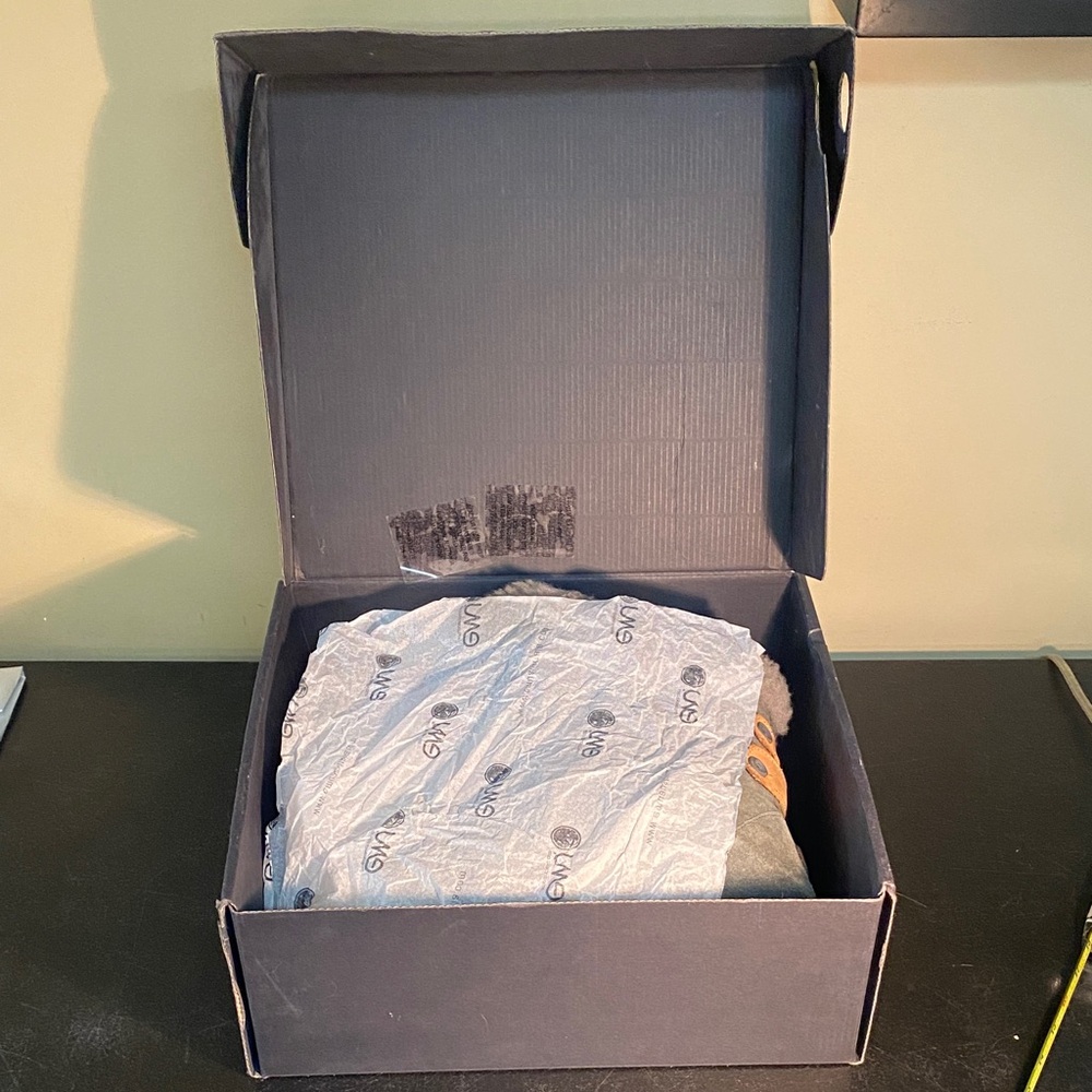 Emu Charcoal Boots with Camel Button Details. Ladies size 6 - Picture 11 of 13